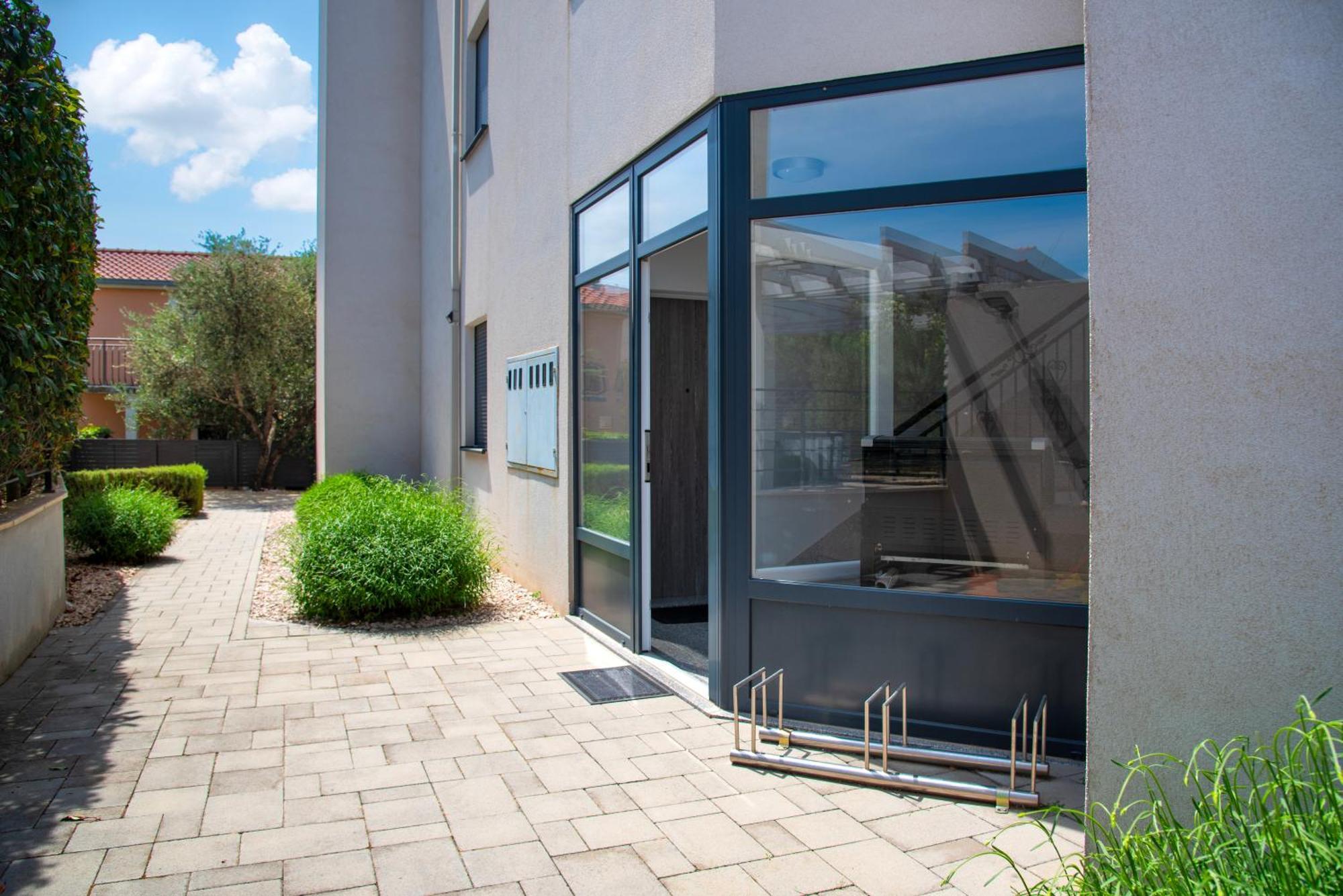 רוגוזניצה First Choice Apartment Rogoznica מראה חיצוני תמונה