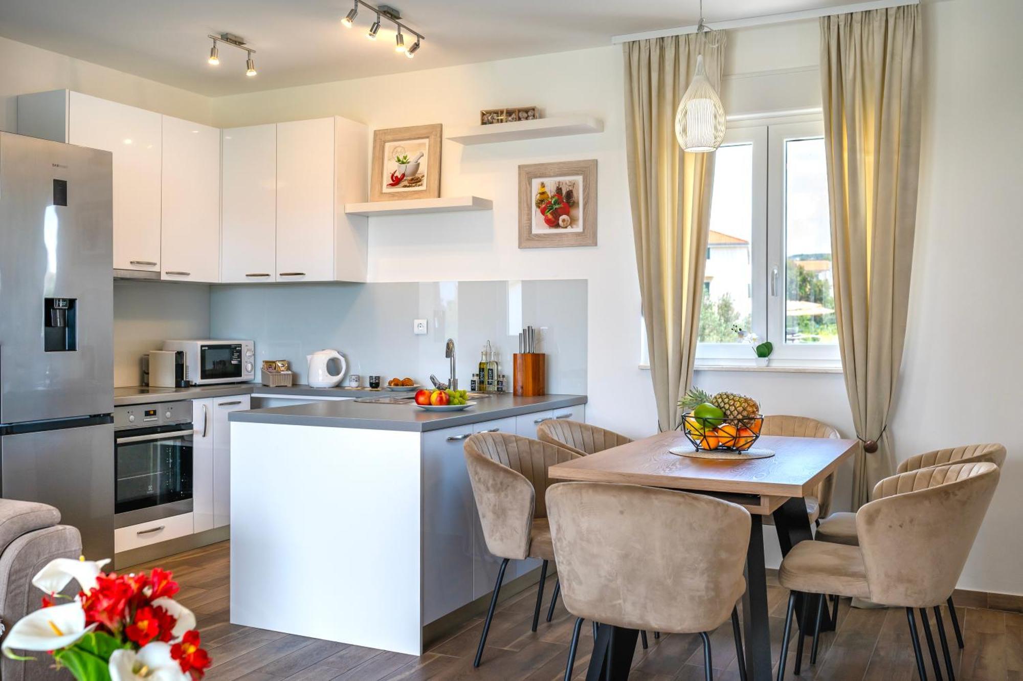רוגוזניצה First Choice Apartment Rogoznica מראה חיצוני תמונה
